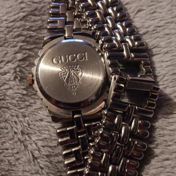 Gucci ladies wristwatch - Picture 2 of 2
